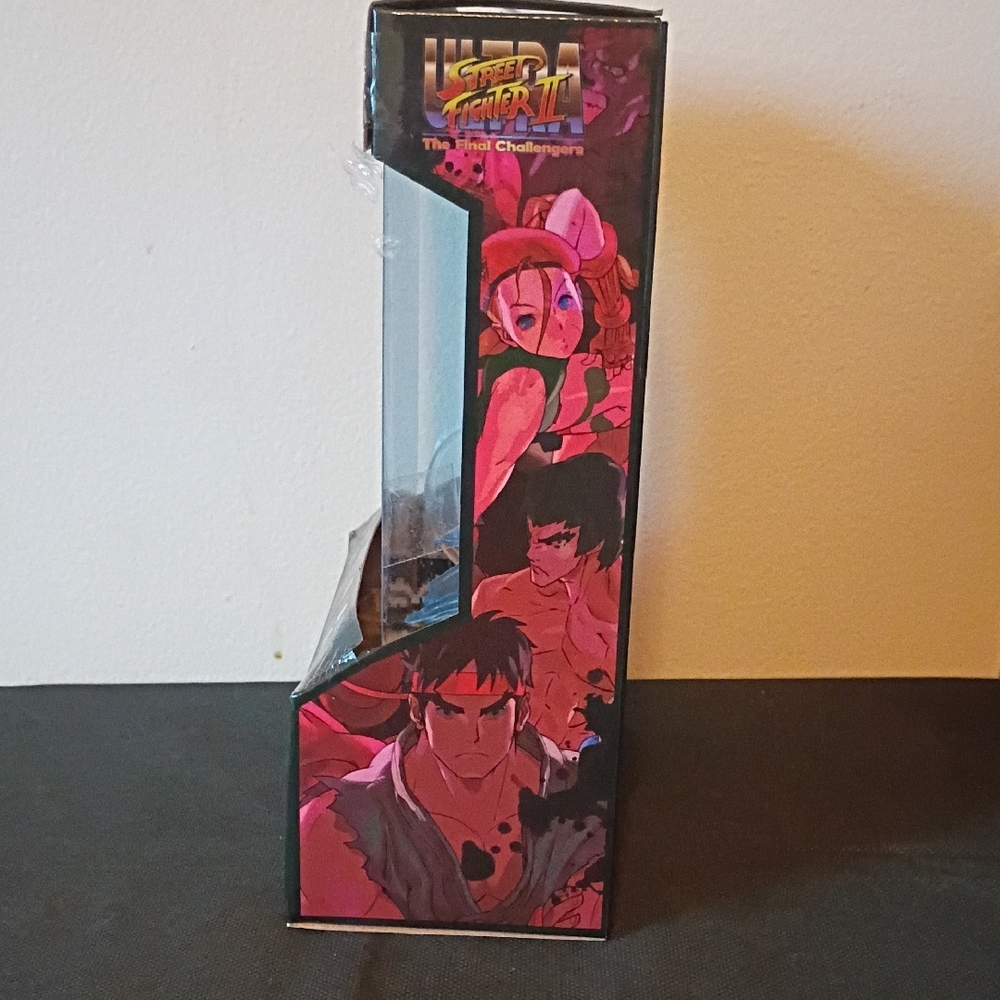 Chun-Li Action Figure - Blue and Red - Picture 5 of 5
